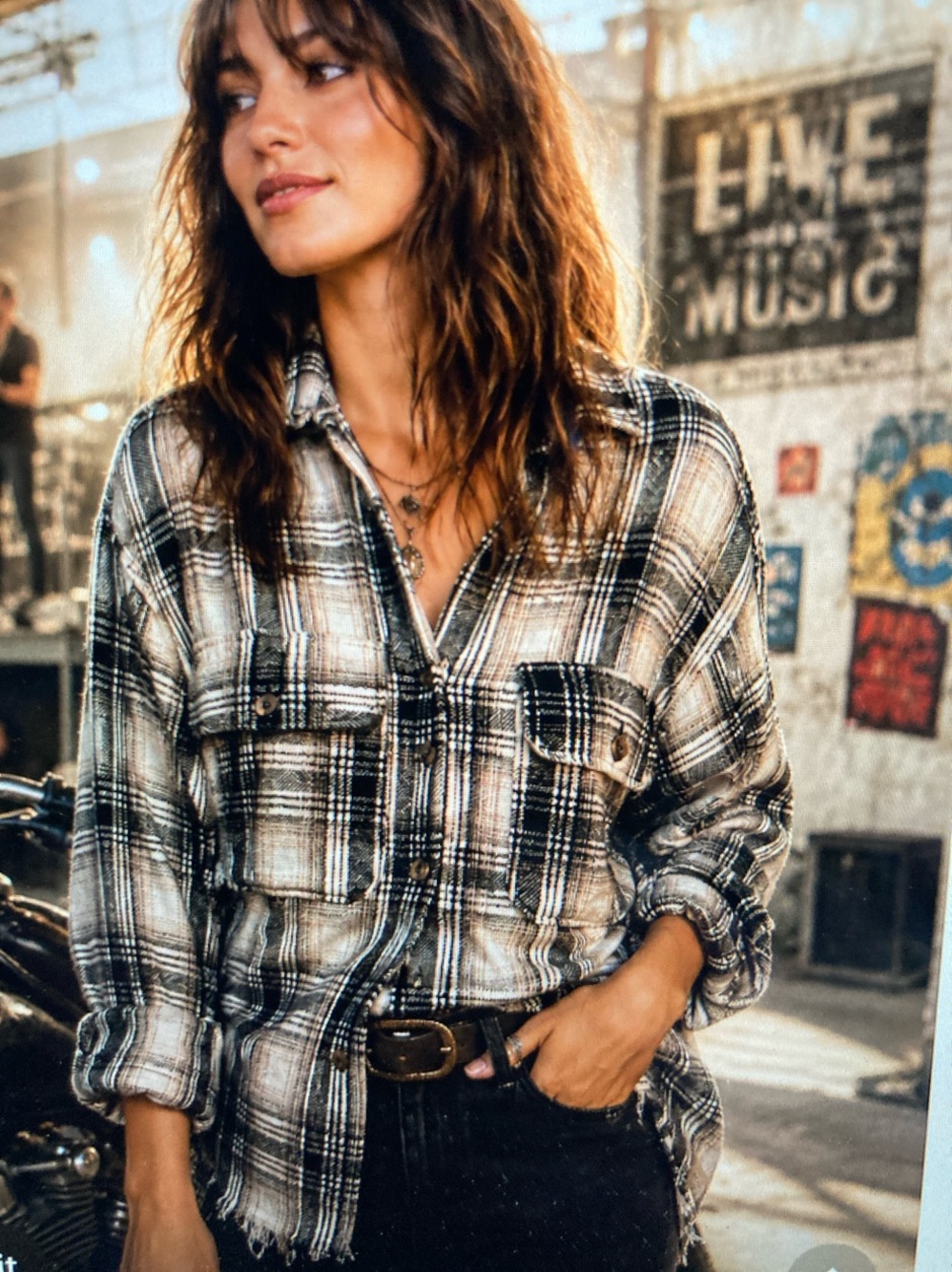 BDG Plaid Button-Down Shirt Frayed Hem S534